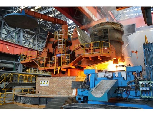 世界首臺！中冶賽迪建設(shè)的方圓、厚板兼容型優(yōu)特鋼連鑄機(jī)熱試成功